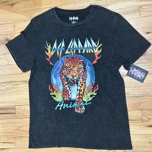 DEF LEPPARD-  Graphic Leopard  Men T-Shirt Short Sleeves Black Large